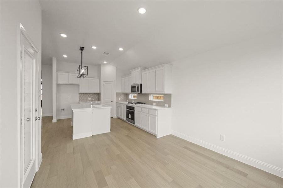 07_ 1023 Wheatland, Justin Texas