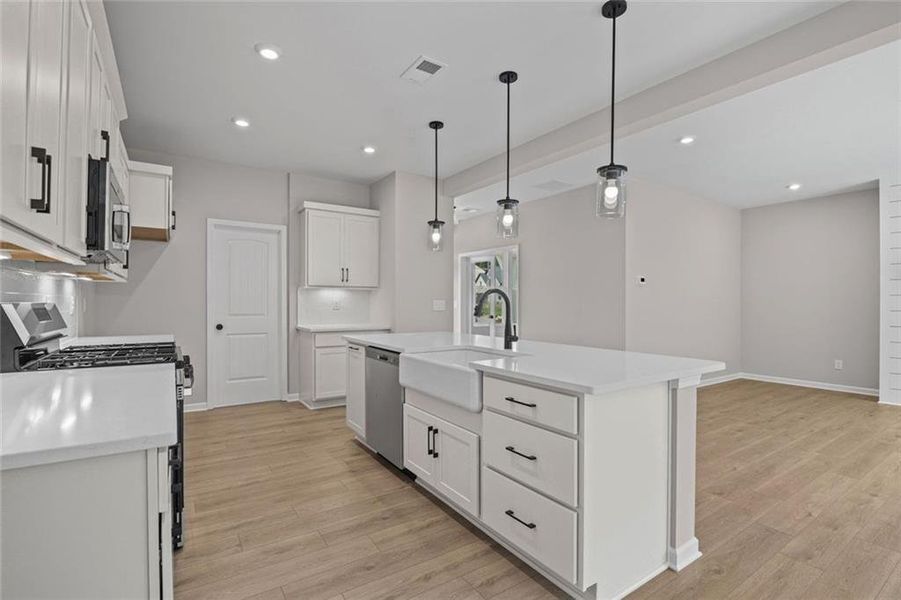 Furnished interior view inside a new home in Pickens Bluff, Dallas (Image 8).