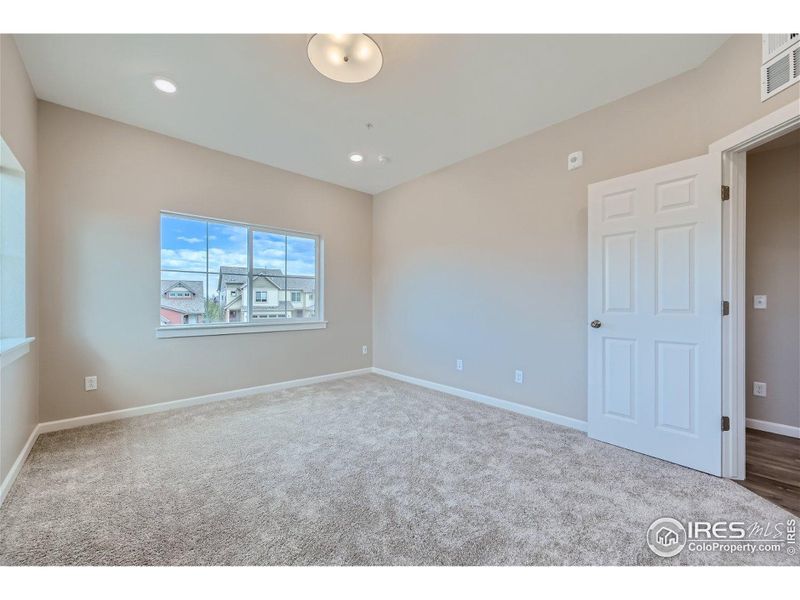 Spacious, unfurnished interior of a new home in , Longmont (Image 21).