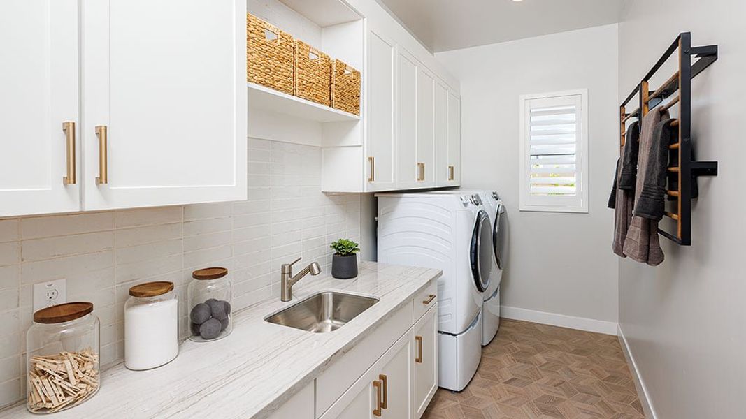 Representative furnished interior of a home built from the Hawthorne by Taylor Morrison in Verdin Capstone Collection, Phoenix (Image 16).