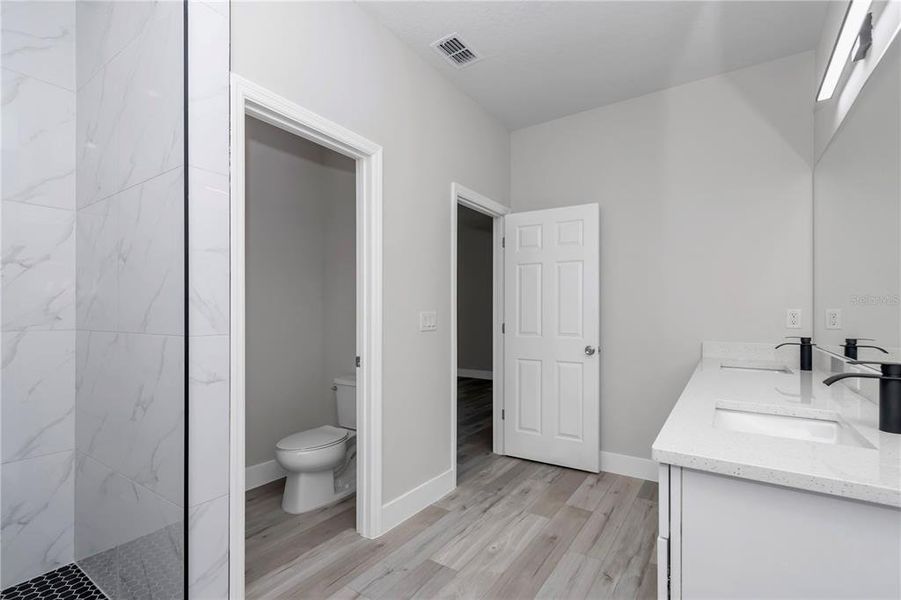 Image 32 of a home in .