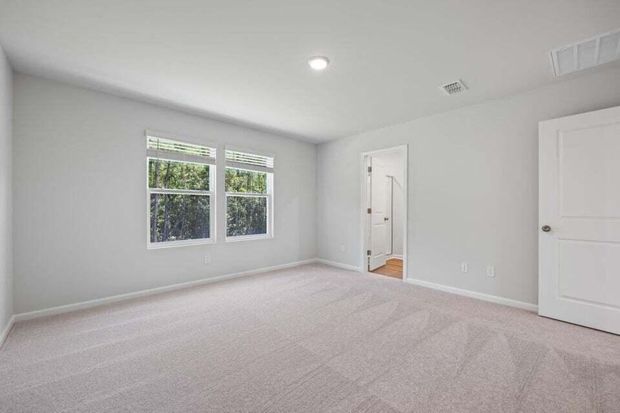 Spacious, unfurnished interior of a new home in Nexton, Summerville (Image 13).