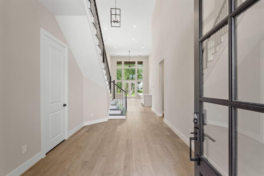 Spacious, unfurnished interior of a new home in Katy Court 60', Katy (Image 10). Spacious, unfurnished interior of a new home in Katy Court 60', Katy (Image 10).