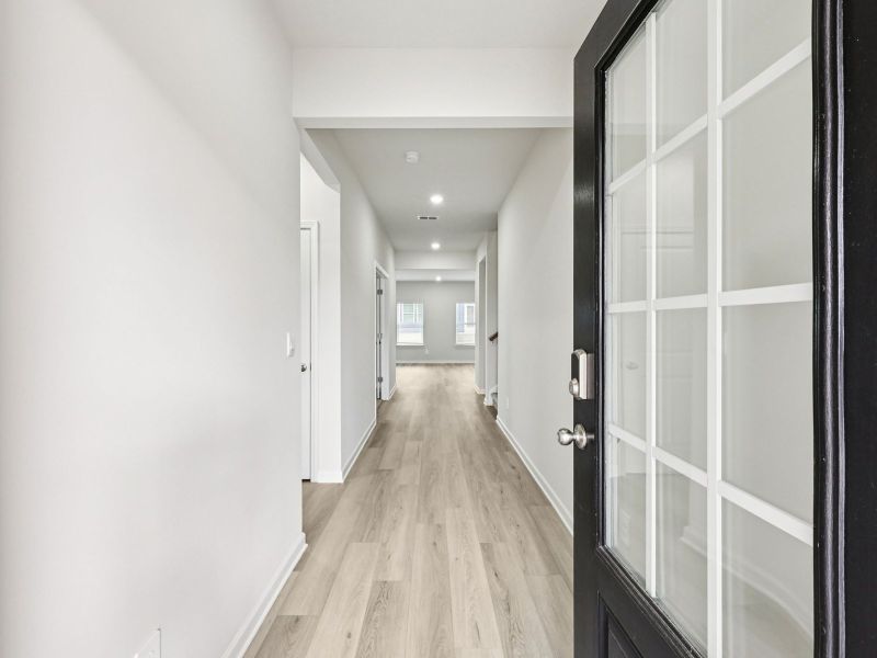 Spacious, unfurnished interior of a new home in Creekside at Oxford Park, Fairburn (Image 12).