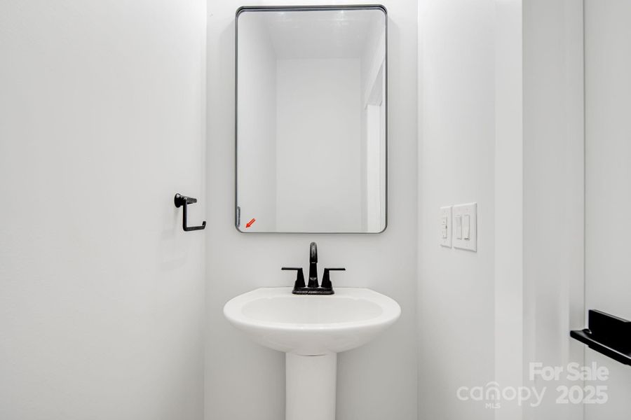 Image 29 of a home in .