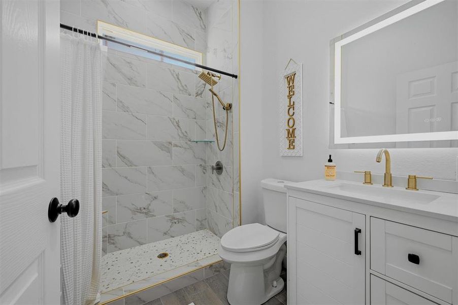 Furnished interior view inside a new home in , Gainesville (Image 26).