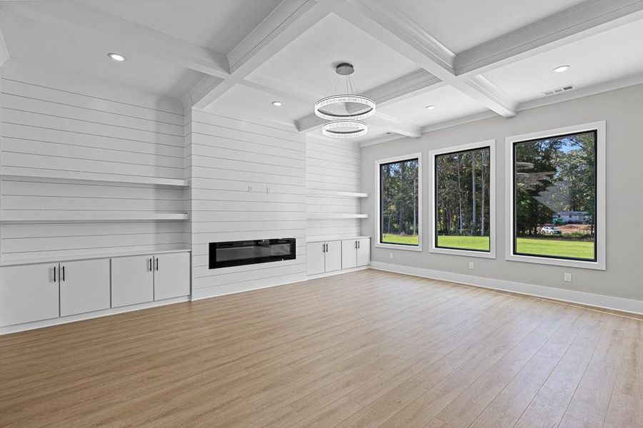 Spacious, unfurnished interior of a new home in , Jefferson (Image 40).