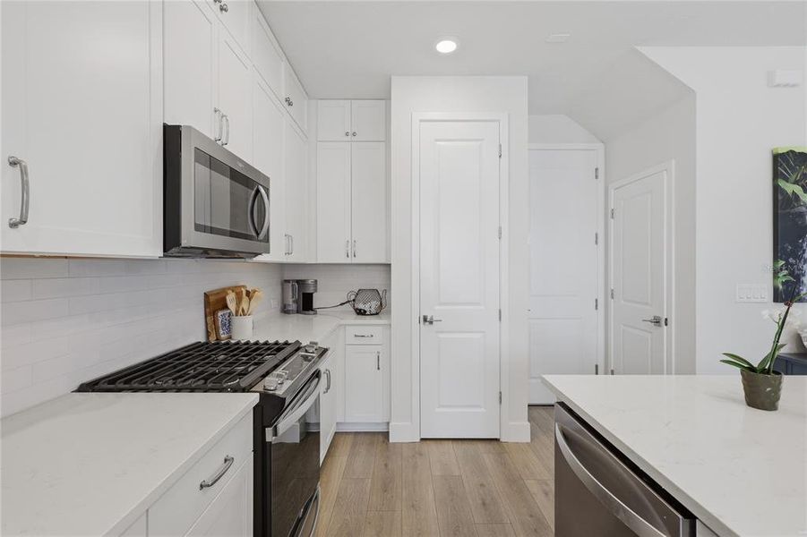 Furnished interior view inside a new home in , Sarasota (Image 29).
