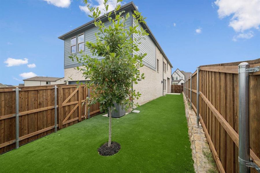 Exterior details and patio area of a home in Walsh Cottage, Fort Worth (Image 19).