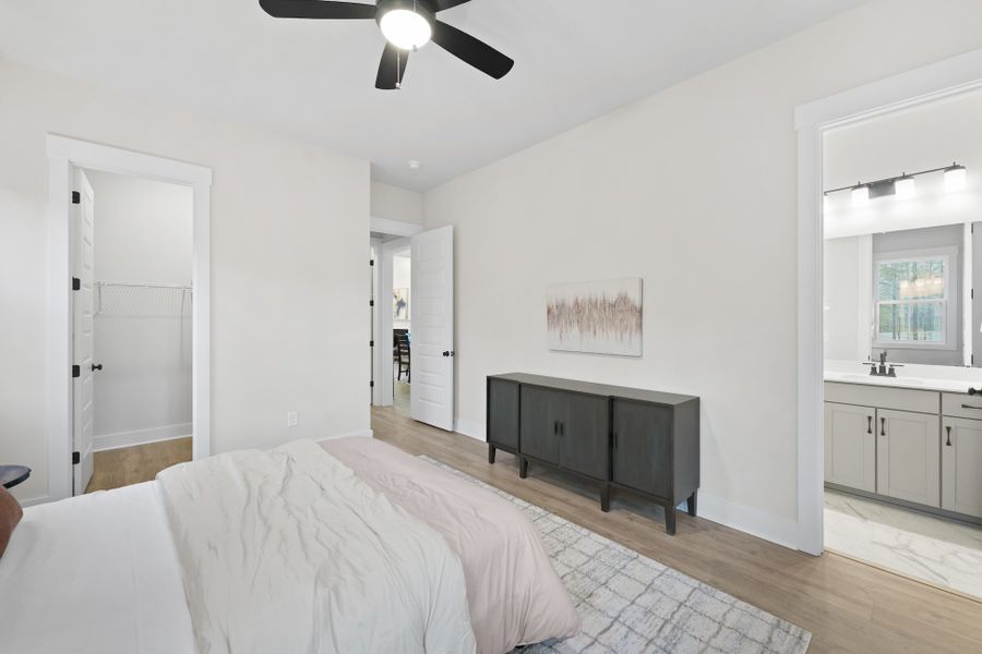 Representative furnished interior of a home built from the Madison by Hunter Quinn Homes in Beaufort County Homes, Beaufort (Image 10).