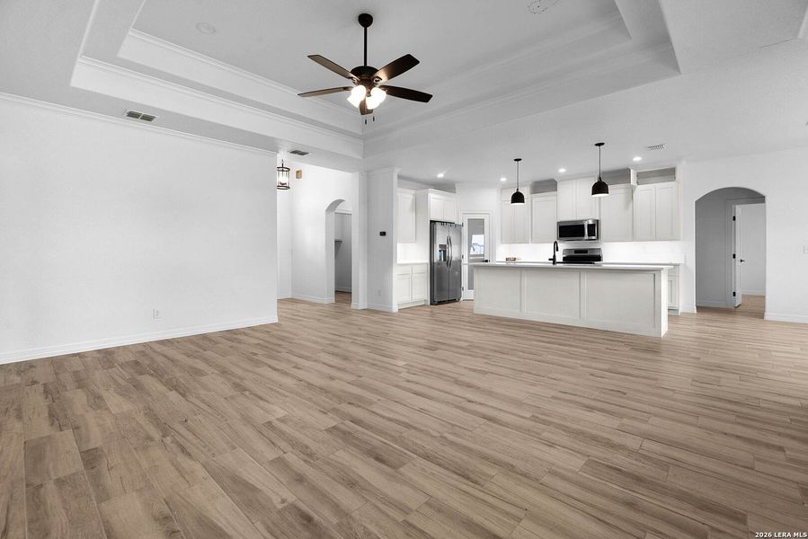 Spacious, unfurnished interior of a new home in , Marion (Image 20).