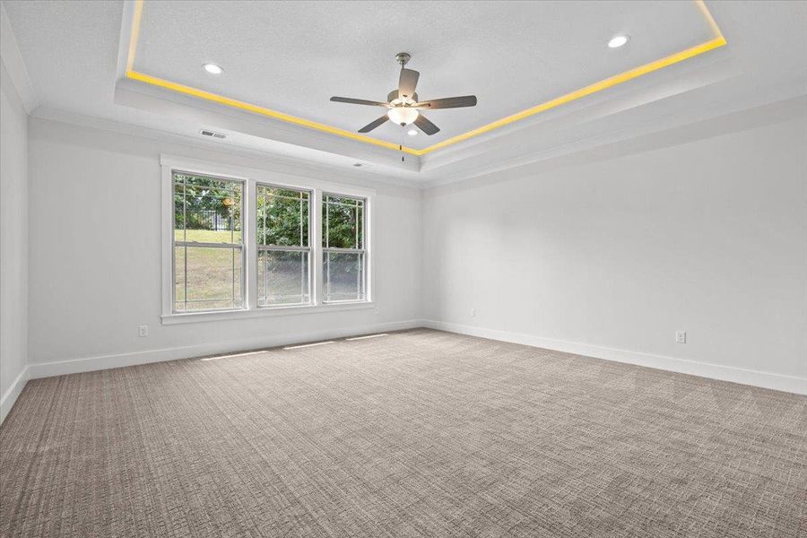 Spacious, unfurnished interior of a new home in Lakeside at Blue Ridge Plantation, Taylors (Image 12).