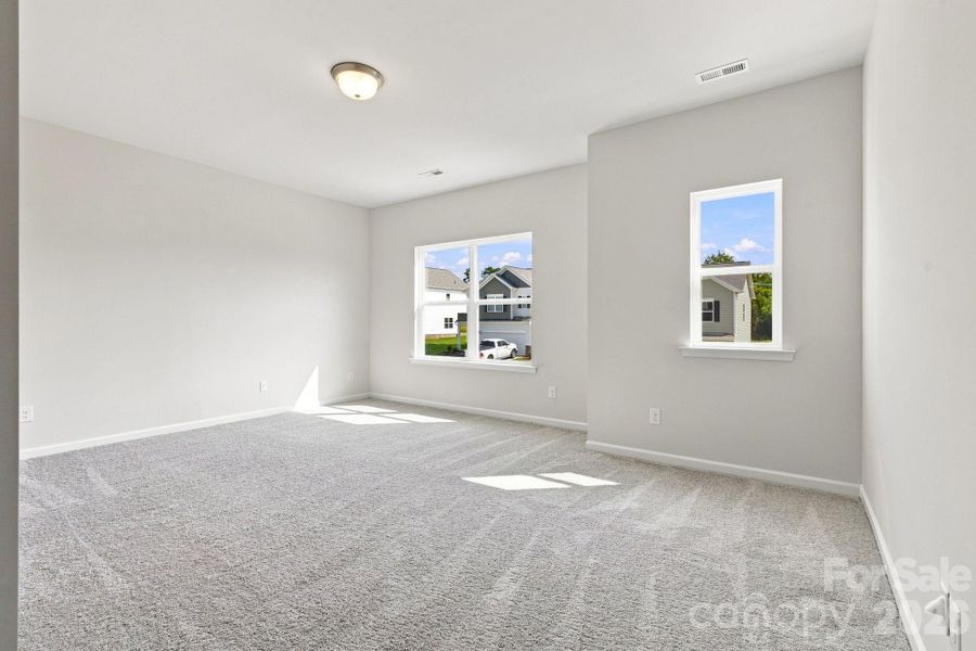 Spacious, unfurnished interior of a new home in Catawba Trace, Catawba (Image 37).