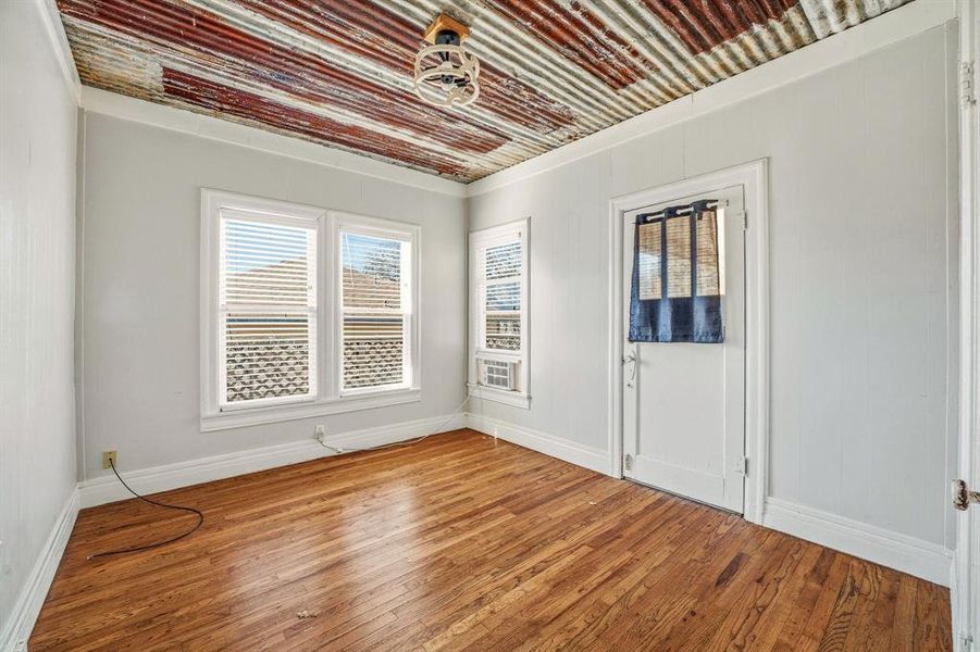 Spacious, unfurnished interior of a new home in , Stephenville (Image 12).