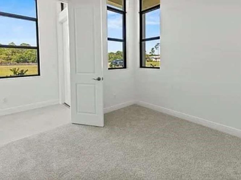 Spacious, unfurnished interior of a new home in , Port St. Lucie (Image 12).