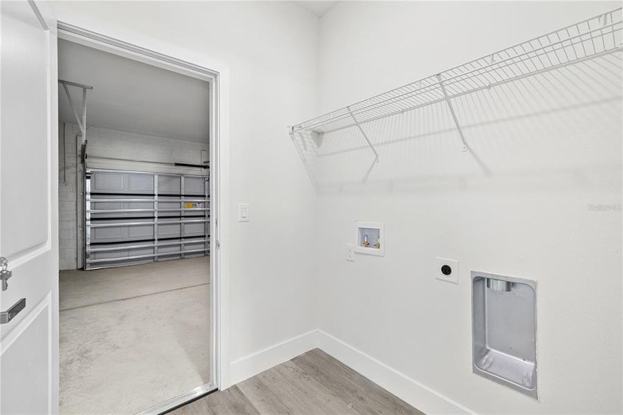 Spacious, unfurnished interior of a new home in , Ocala (Image 22).