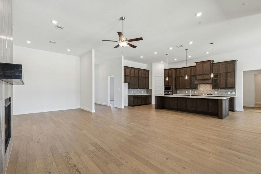 Representative unfurnished interior of a home built from the Franklin by Kindred Homes in Oak Creek Ranch, Waxahachie (Image 20).