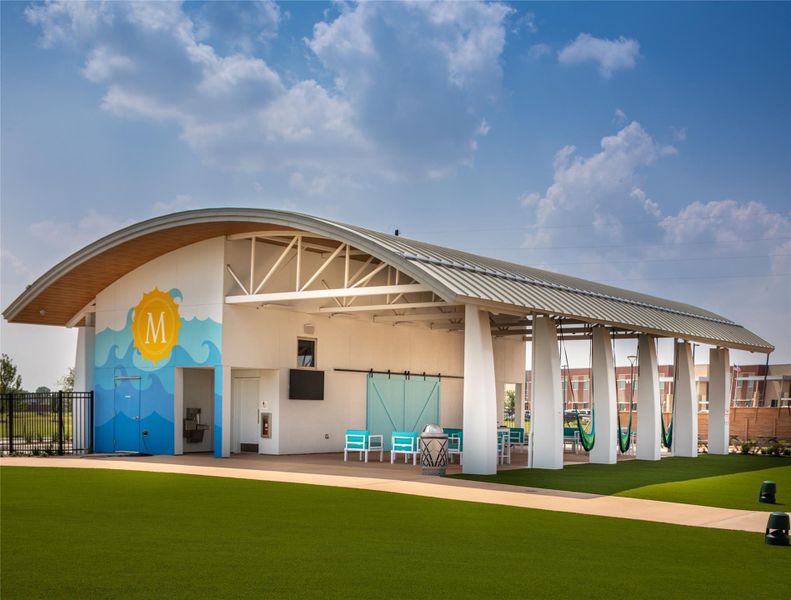 Community amenities in Meridiana, Manvel (Image 24).