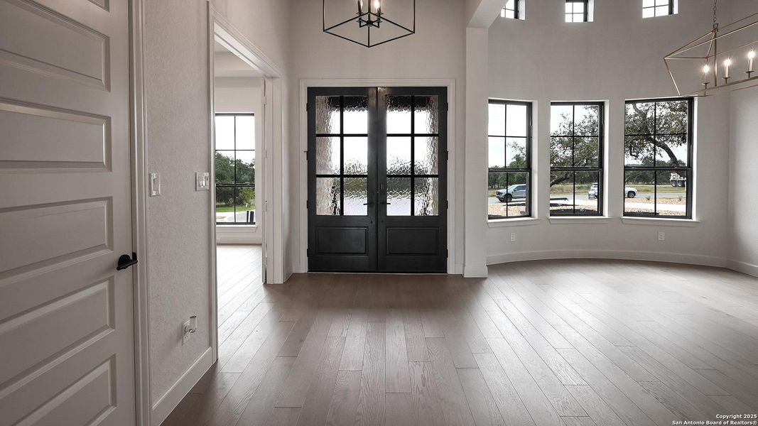 Spacious, unfurnished interior of a new home in The Preserve At Elm Creek 1 Acre, Canyon Lake (Image 20). Spacious, unfurnished interior of a new home in The Preserve At Elm Creek 1 Acre, Canyon Lake (Image 20).