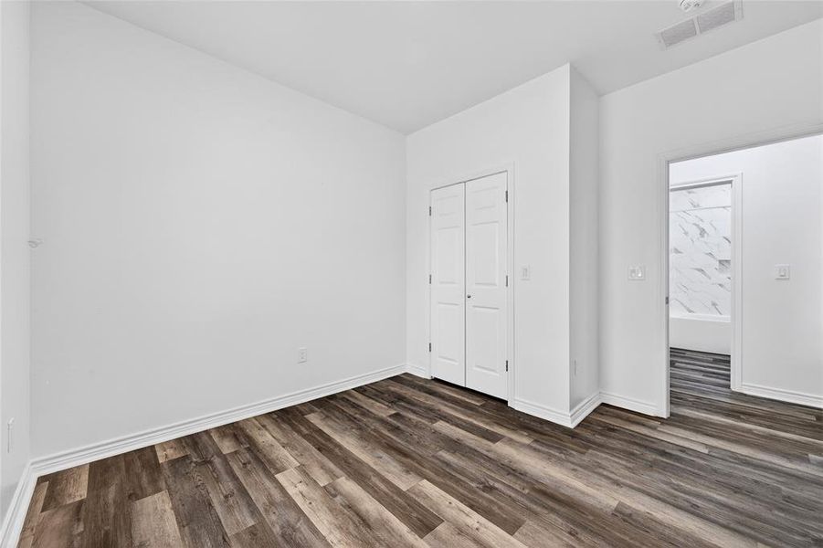 Spacious, unfurnished interior of a new home in , Denison (Image 34).