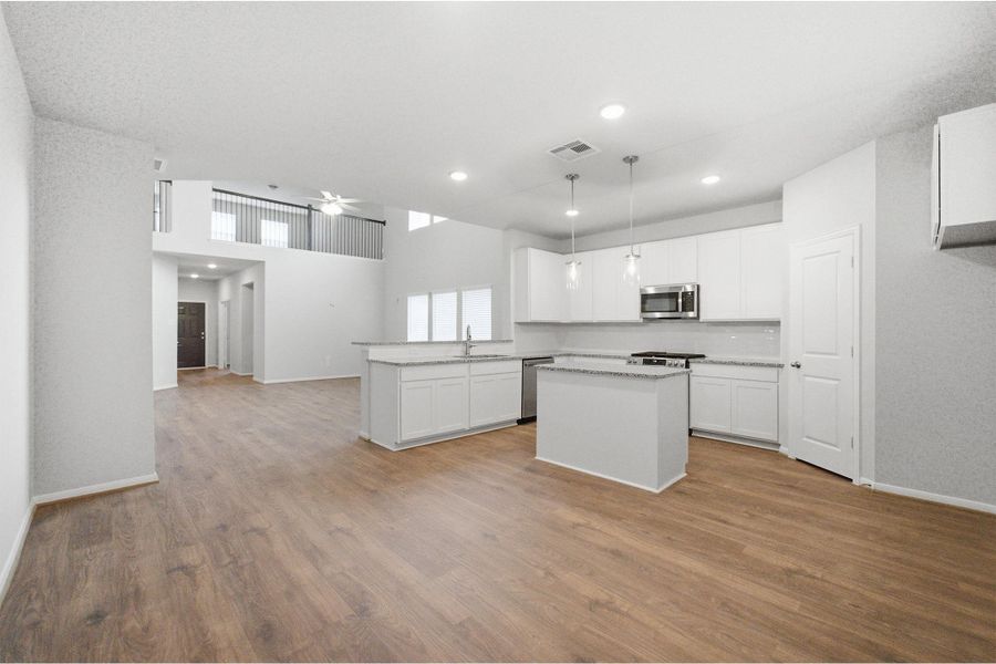 Furnished interior view inside a new home in Pearlbrook, Texas City (Image 15). Furnished interior view inside a new home in Pearlbrook, Texas City (Image 15).