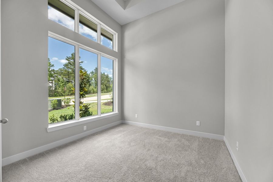 Spacious, unfurnished interior of a new home in Kresston, Montgomery (Image 20).