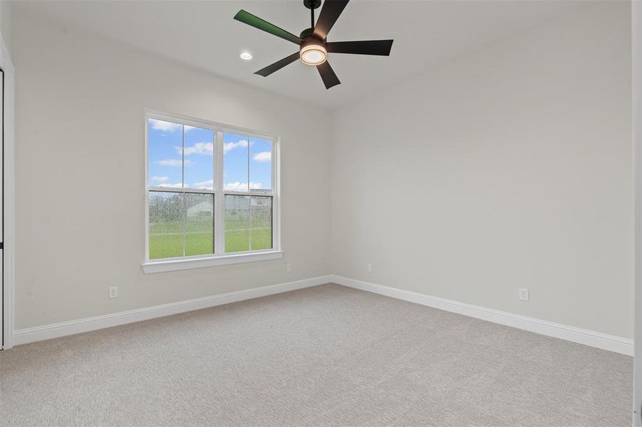 Spacious, unfurnished interior of a new home in Santana Ridge, Weatherford (Image 24).