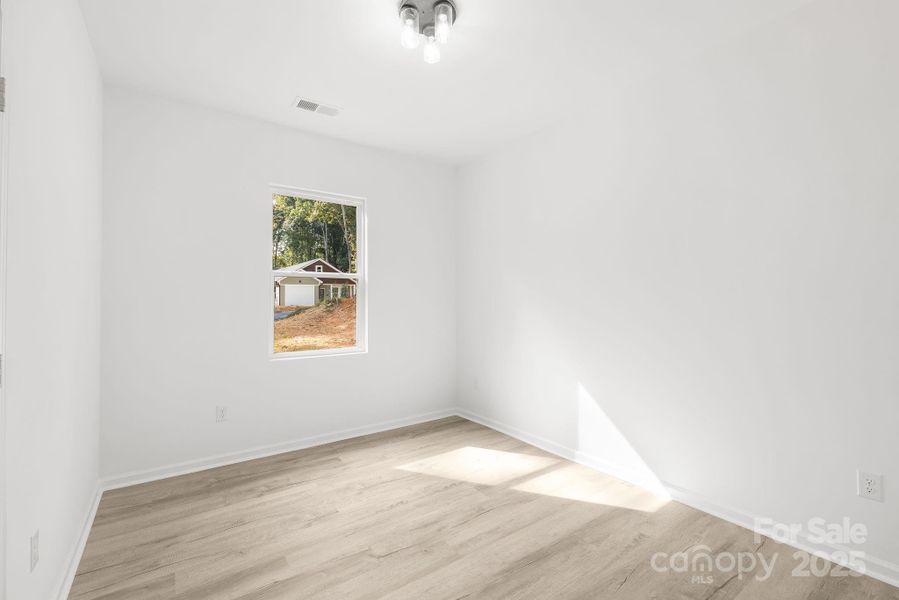 Spacious, unfurnished interior of a new home in , Shelby (Image 20).