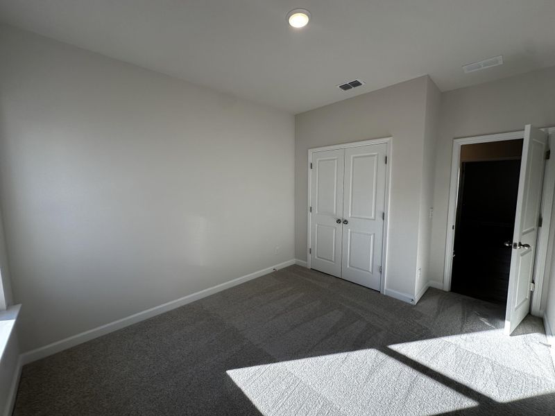 Spacious, unfurnished interior of a new home in , Summerville (Image 21).