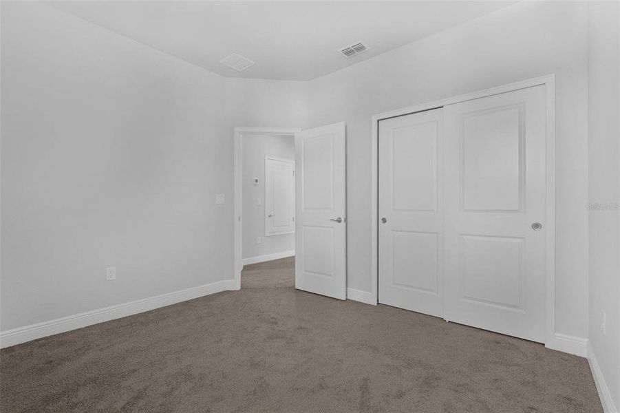 Spacious, unfurnished interior of a new home in , St. Cloud (Image 38).