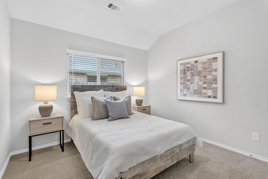 Another secondary bedroom. Lots of natural light fill the room. Another secondary bedroom. Lots of natural light fill the room.