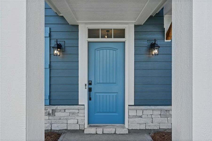 Exterior details and patio area of a home in Twin Lakes, Hoschton (Image 4).