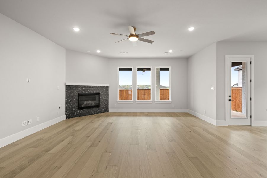 Representative unfurnished interior of a home built from the Aspen by Stonefield Homes in Rio Vista at Kelly Ranch, Aledo (Image 19).