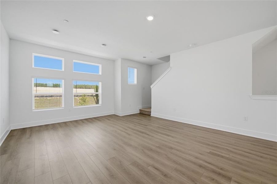 Spacious, unfurnished interior of a new home in , Winter Garden (Image 22).