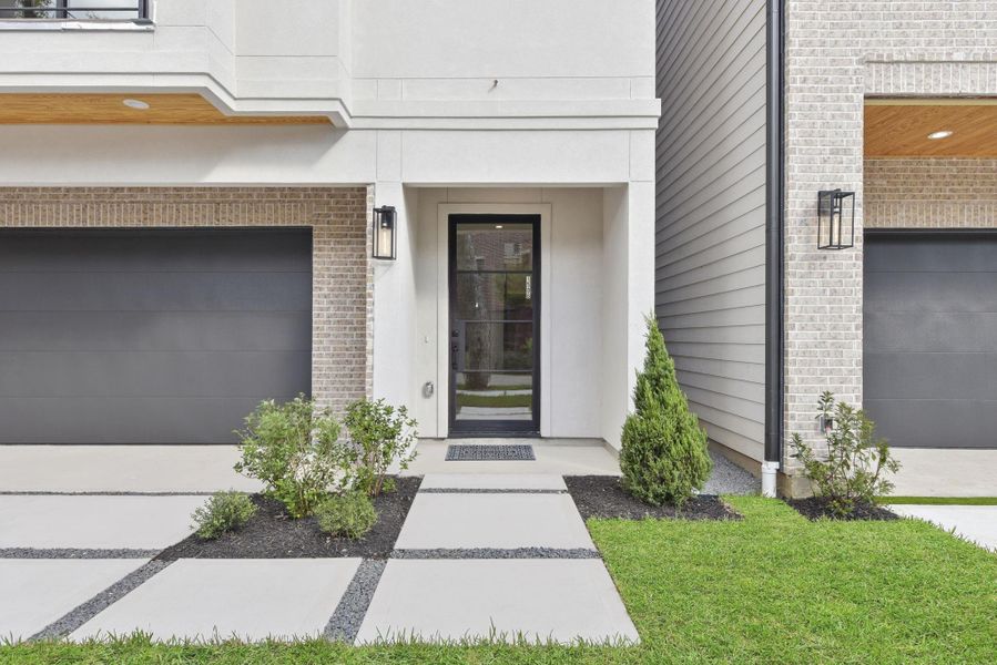 Exterior details and patio area of a home in , Houston (Image 30).