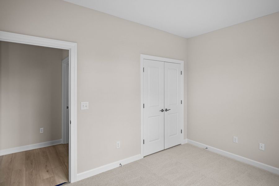 Spacious, unfurnished interior of a new home in Coastal Club of the Carolinas, Calabash (Image 15).