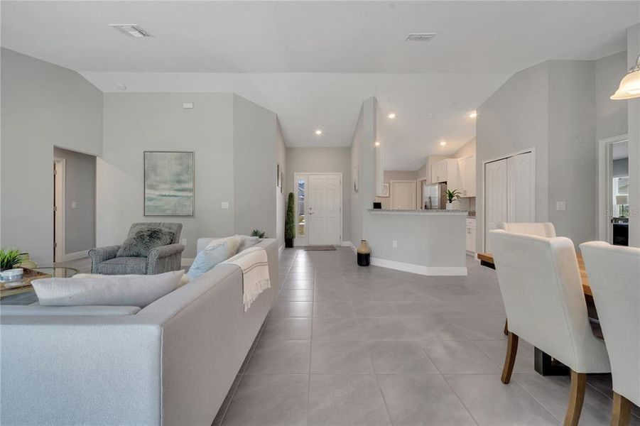 Furnished interior view inside a new home in , Kissimmee (Image 10).