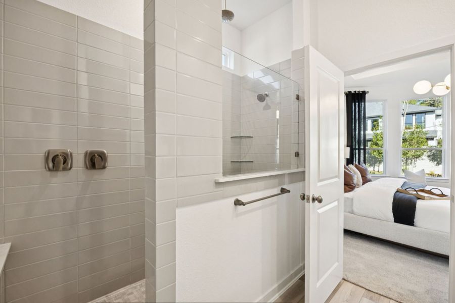 Representative furnished interior of a home built from the Jayton by Pulte Homes in Pulte Homes at Two Step Farm, Montgomery (Image 15).