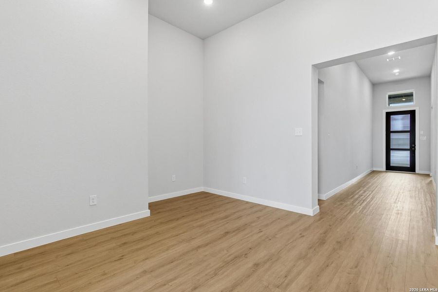 Spacious, unfurnished interior of a new home in Cordova Crossing, Seguin (Image 23).