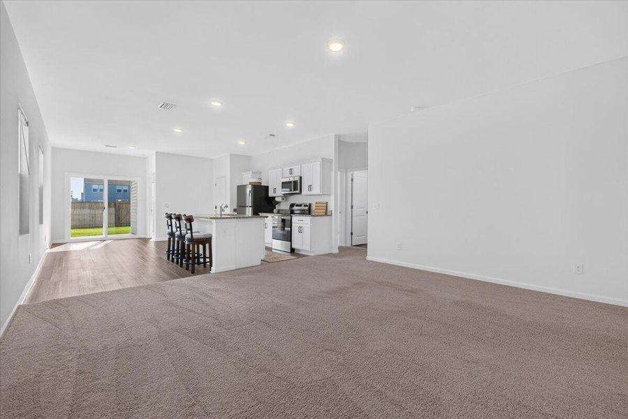 Spacious, unfurnished interior of a new home in Pender Woods at Cane Bay, Summerville (Image 35).