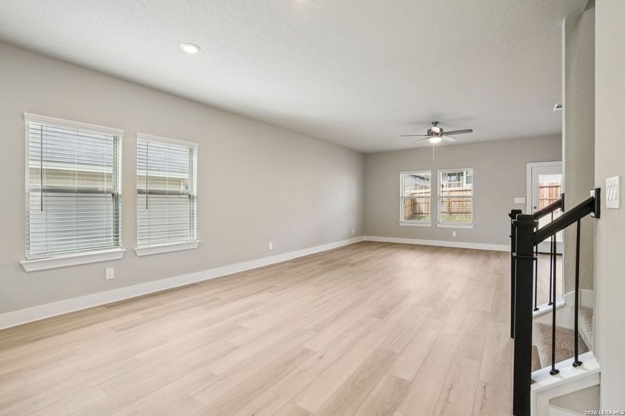 Spacious, unfurnished interior of a new home in Lark Canyon, New Braunfels (Image 52).