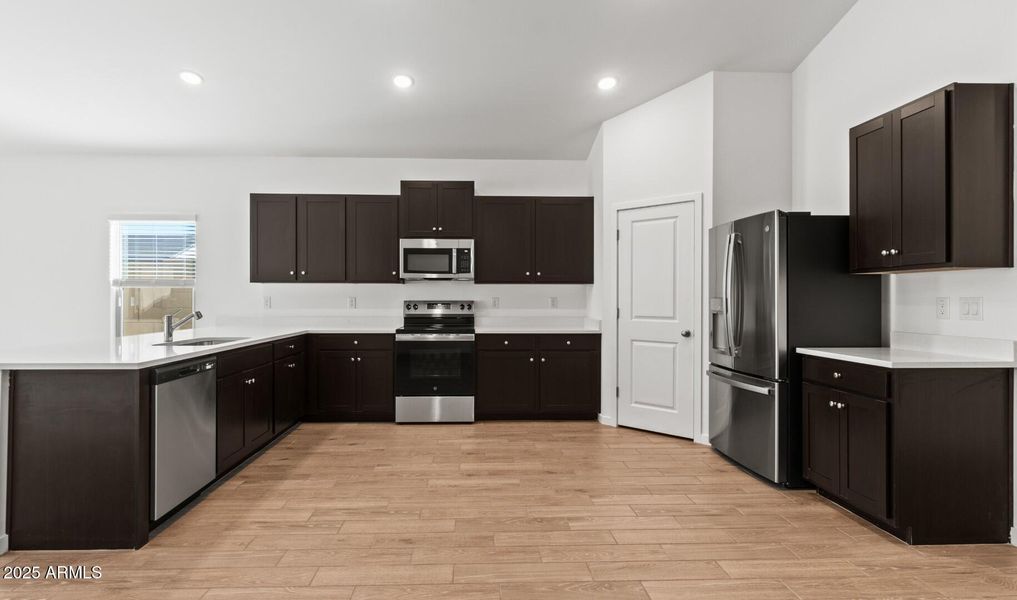 MR Lot #64 Kitchen 3 (Large) MR Lot #64 Kitchen 3 (Large)