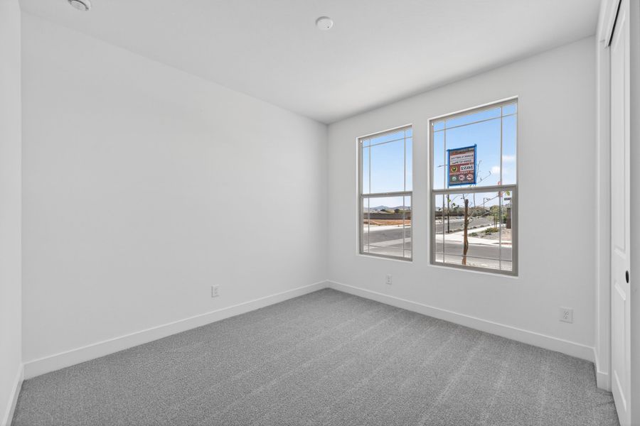 Spacious, unfurnished interior of a new home in Artisan at Asante, Surprise (Image 24).