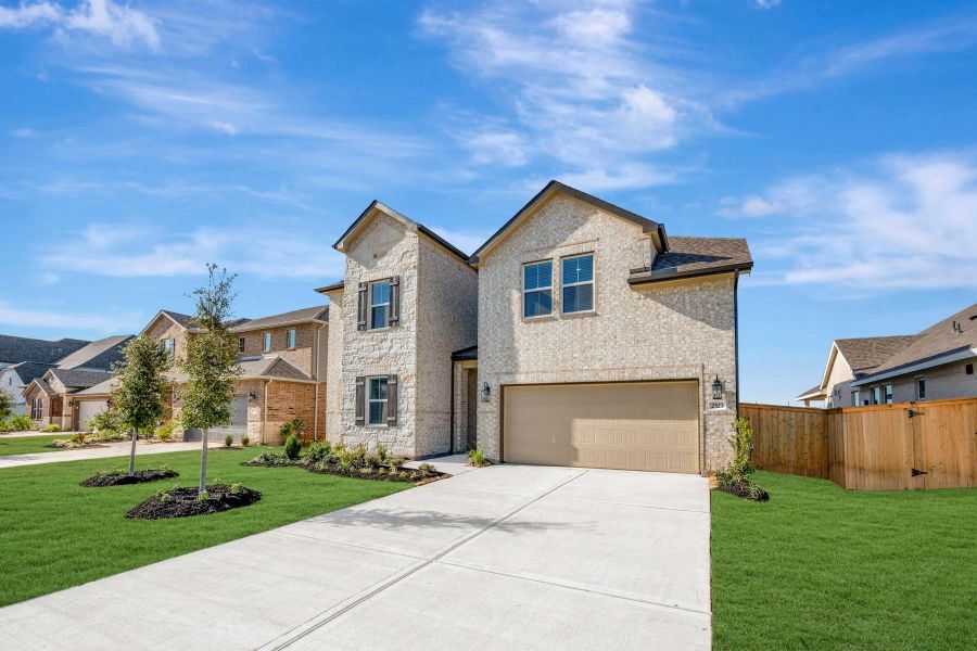 Two story home with 5 beds, 4.5 baths, and 3 car tandem garage Two story home with 5 beds, 4.5 baths, and 3 car tandem garage