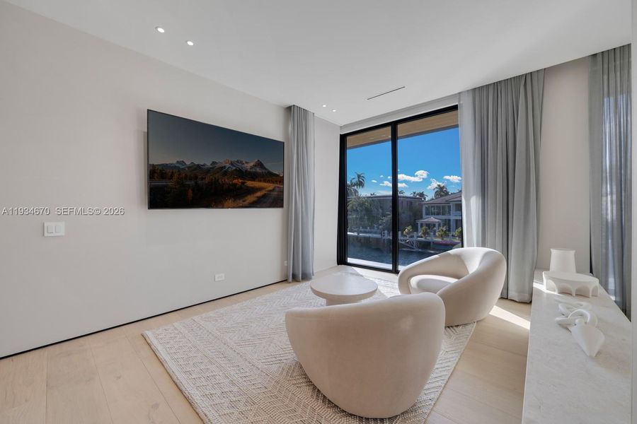 Furnished interior view inside a new home in , Fort Lauderdale (Image 42).