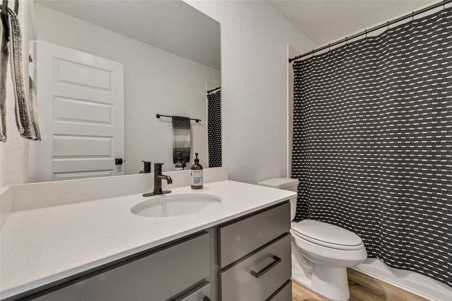 Furnished interior view inside a new home in , Fort Worth (Image 20). Furnished interior view inside a new home in , Fort Worth (Image 20).