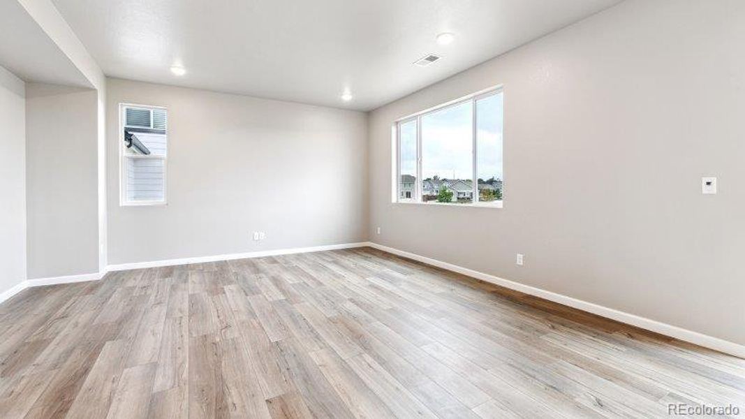 Spacious, unfurnished interior of a new home in Highlands Preserve, Mead (Image 11).