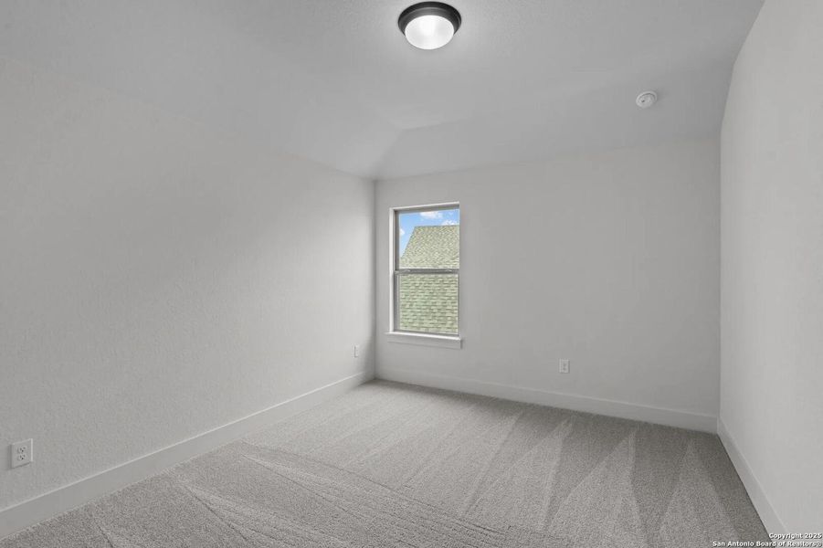 Spacious, unfurnished interior of a new home in Legacy at Lake Dunlap, New Braunfels (Image 11).