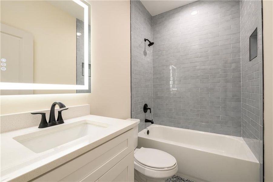 Spacious, unfurnished interior of a new home in , Atlanta (Image 22).