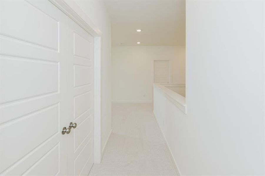 Spacious, unfurnished interior of a new home in , Gainesville (Image 41).